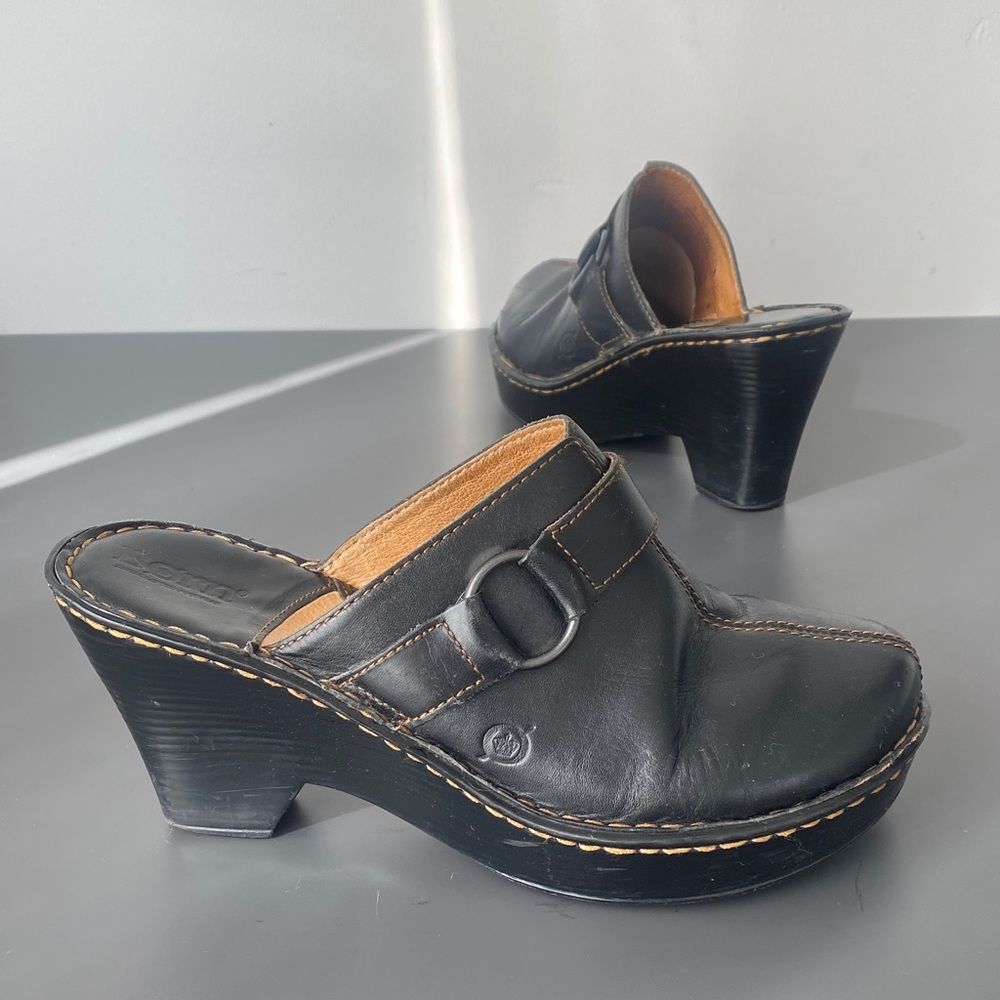 Born Black Leather Clog Mules with Ring Detail Sz 8 Boho Chic Moto Contemporary